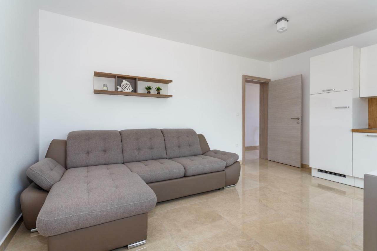 Apartman Maslina คิร์ก ภายนอก รูปภาพ