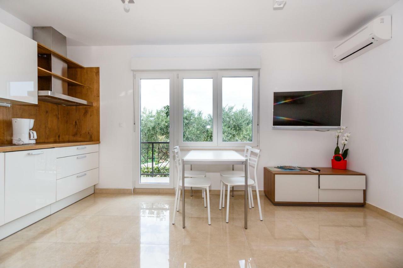 Apartman Maslina คิร์ก ภายนอก รูปภาพ