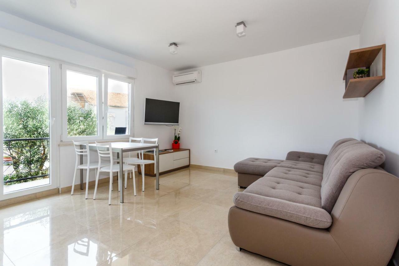 Apartman Maslina คิร์ก ภายนอก รูปภาพ